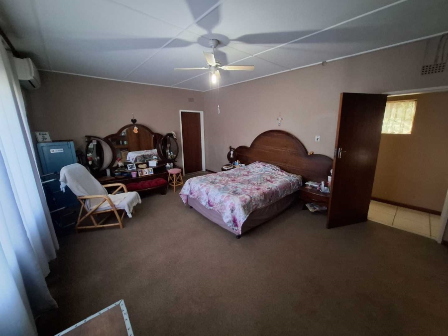 5 Bedroom Property for Sale in Upington Northern Cape